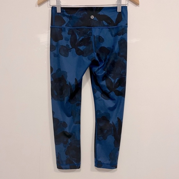Lululemon Wunder Under Crop II *Full-On Luxtreme Jumbo Inky Floral 4 - Picture 13 of 16